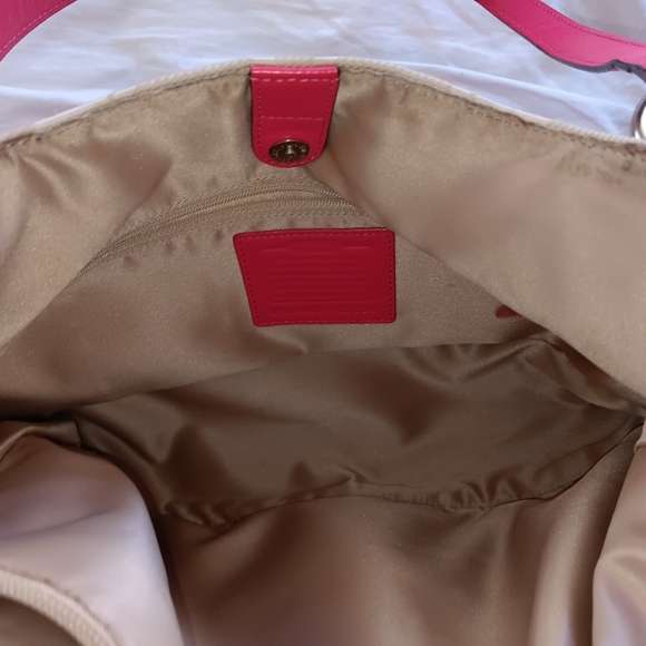 COACH SHOULDER BAG -  AZALEA PINK LEATHER W LOGO MATERIAL IN LIGHT BEIGE - Picture 10 of 11